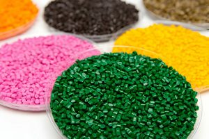 10 Ways to Dye Plastic Products